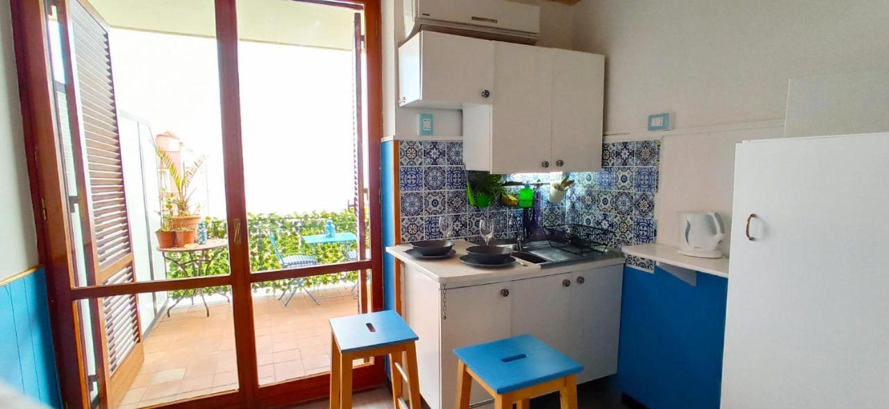 "Sea-See" Studio Taormina Center - Bellissima Vista Mare - Corner Kitchen Екстериор снимка