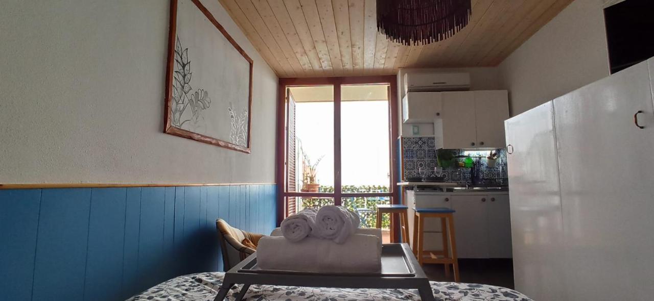 "Sea-See" Studio Taormina Center - Bellissima Vista Mare - Corner Kitchen Екстериор снимка